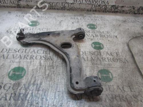 Used Left front suspension arm OPEL ZAFIRA / ZAFIRA FAMILY B (A05) [2005-2019]  3837529