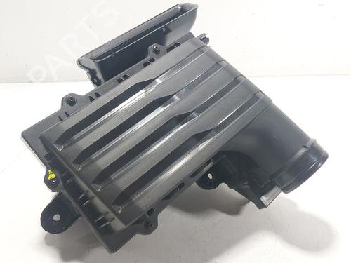 Used Air filter box SEAT LEON Sportstourer (KL8, KLD) 1.5 eTSI (150 hp) 30338190