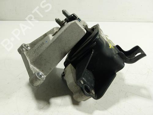 Used Engine mount KIA SPORTAGE IV (QL, QLE) 1.7 CRDi (116 hp) 19647963