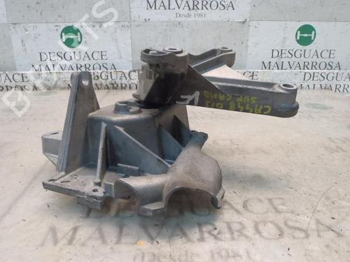 Used Support RENAULT CLIO III (BR0/1, CR0/1) 1.4 16V (98 hp) 14271012
