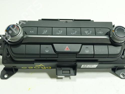 AC-Styringsenhed/Manøvreenhed AC-Styringsenhed/Manøvreenhed MAZDA CX-30 (DM) 2.5 e-SKYACTIV-G (DM5W) (140 hp) 36773065 36773065