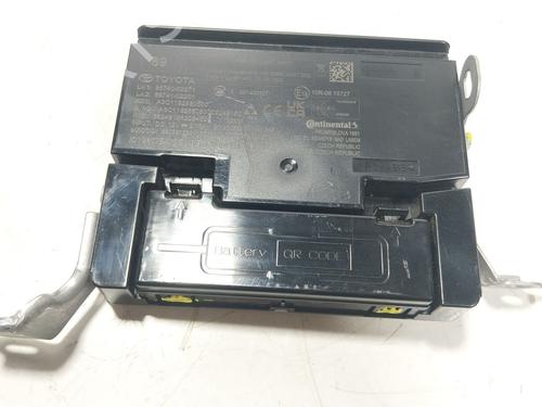 Used Electronic module Electronic module TOYOTA YARIS (_P21_, _PA1_, _PH1_) 1.5 Hybrid (MXPH10, MXPH11) (116 hp) 31124146 31124146