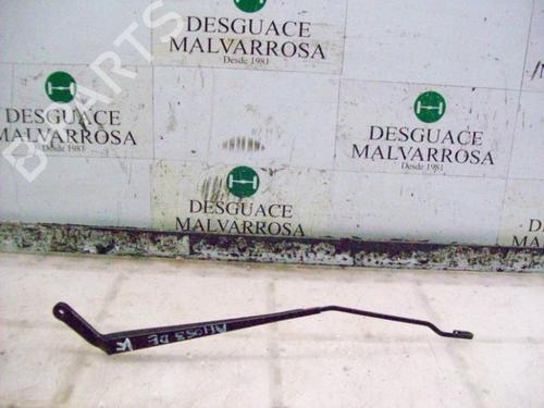 Used Front windshield wiper arm PEUGEOT 206 CC (2D) 1.6 16V (2DNFUF, 2DNFUR) (109 hp) 3771462
