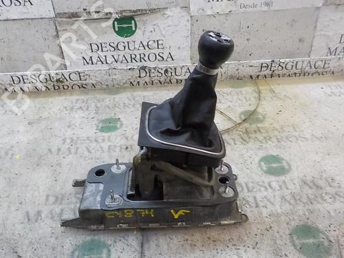 Used Gear lever VW GOLF V (1K1) 1.9 TDI (105 hp) 7411182