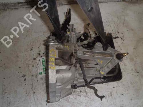 Used Gearbox NISSAN MICRA III (K12) 1.5 dCi (65 hp) 3832588