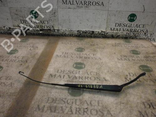 Used Front windshield wiper arm FORD FIESTA V (JH_, JD_) 1.4 16V (80 hp) 3784426
