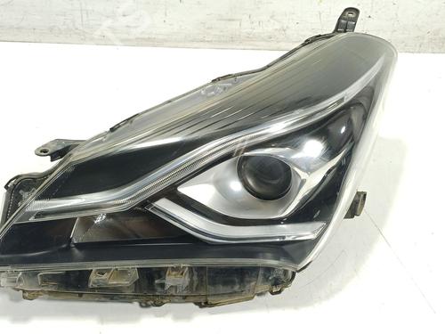 Used Left headlight Left headlight TOYOTA YARIS (_P13_) 1.5 Hybrid (NHP130_, NHP130) (101 hp) 36447527 36447527