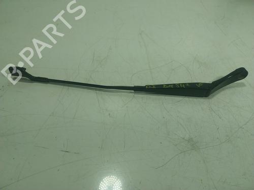 Used Front windshield wiper arm Front windshield wiper arm 17608797 17608797