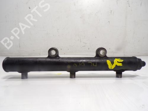 Used Injection rail Injection rail CITROËN C6 (TD_) 2.7 HDi (204 hp) 15581751 15581751