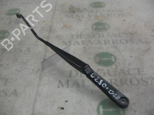 Used Front windshield wiper arm SEAT IBIZA III (6L1) 1.9 TDI (100 hp) 3765272