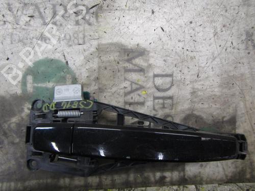 Klamka zewnętrzna drzwi przednich prawych OPEL ASTRA H GTC (A04) 1.9 CDTI (L08) | BP3828463C129 