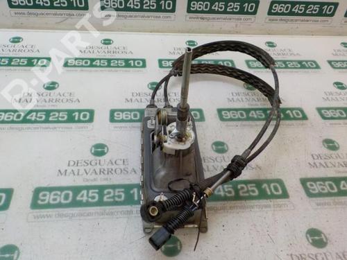 Used Manual gearbox selector Manual gearbox selector VW PASSAT B6 (3C2) 2.0 TDI (110 hp) 7411888 7411888