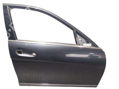 Used Right front door Right front door 17609082 17609082