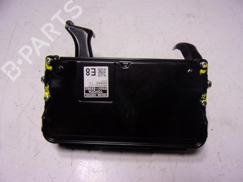 Used Engine control unit (ECU) TOYOTA YARIS (_P21_, _PA1_, _PH1_) 1.5 Hybrid (MXPH11) (92 hp) 15887585