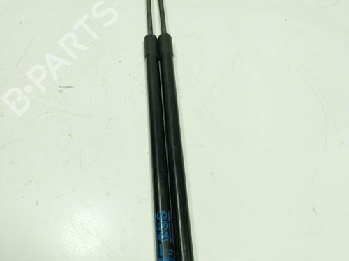 Used Tailgate lift support Tailgate lift support 16197651 16197651
