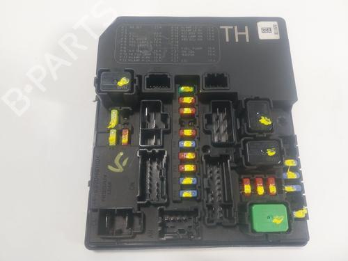 Used Fuse box Fuse box NISSAN JUKE (F15) 1.2 DIG-T (115 hp) 19647750 19647750