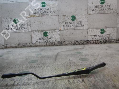 Used Front windshield wiper arm Front windshield wiper arm 3835228 3835228