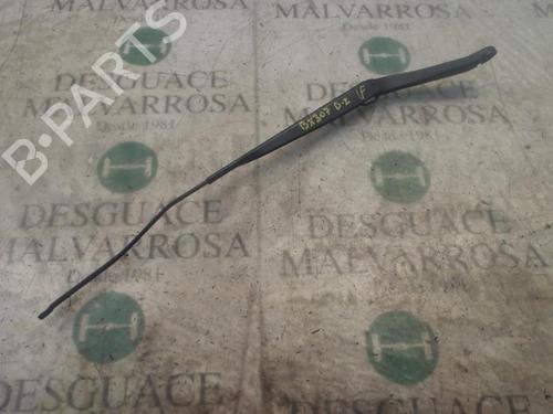 front-wipers-mechanism-renault-megane-ii-saloon-lm01_-15-dci-lm1e-2003-3805285 main image