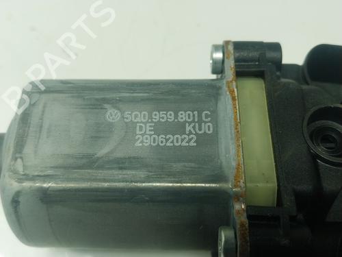 Left front window motor SEAT LEON Sportstourer (KL8, KLD)  | BP18297601E21 
