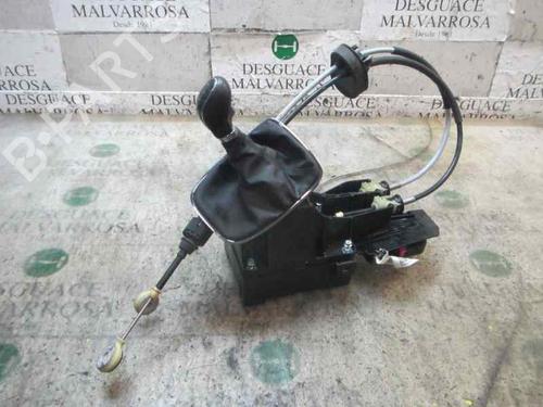 Used Gear lever OPEL INSIGNIA A (G09) 2.0 CDTI (68) (120 hp) 7411151