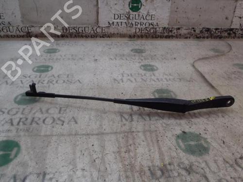 Used Front windshield wiper arm OPEL ASTRA H (A04) 1.6 (L48) (105 hp) 3829794