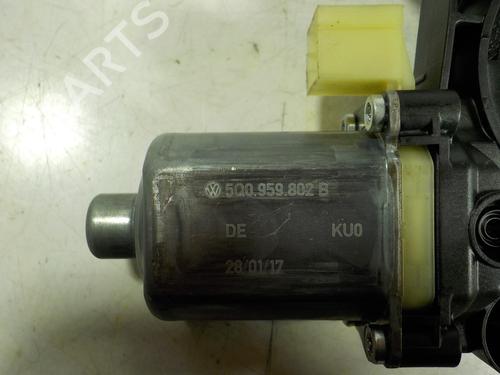 Rudehejsemotor forskærm højre SKODA OCTAVIA III Combi (5E5, 5E6)  | BP7637428E20 