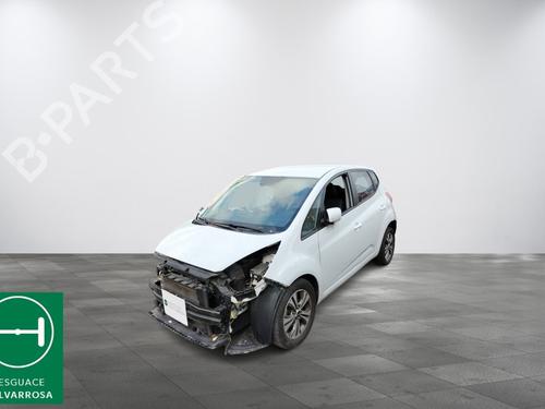 KIA VENGA (YN)    1032969