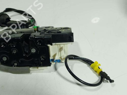 rear-left-lock-porsche-taycan-y1a-2019-38568403 main image