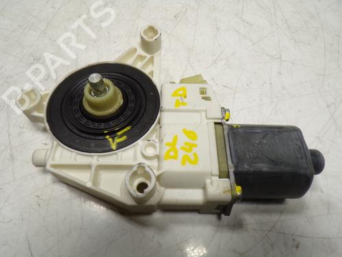Used Right rear window motor Right rear window motor MERCEDES-BENZ C-CLASS (W204) C 220 CDI (204.002) (170 hp) 15198708 15198708