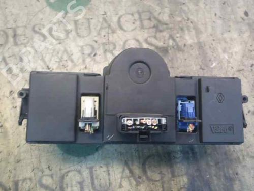 Climate control RENAULT SCÉNIC II (JM0/1_) 1.5 dCi (JM02, JM13) | BP3804897I5 