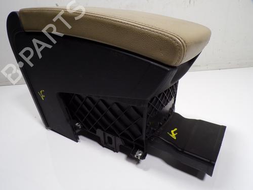 Armrest / Center console VW CC B7 (358) 2.0 TDI 3C0864211BNR4 | 3AB863241E