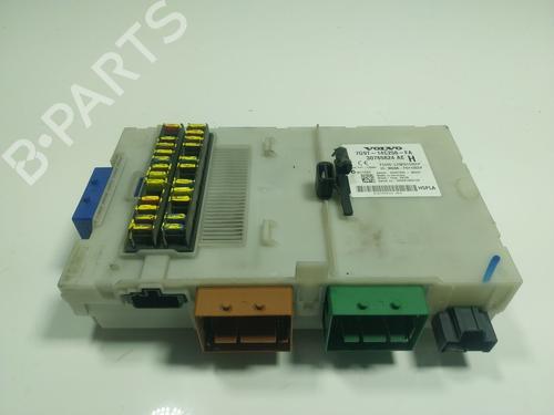 Used Fuse box VOLVO XC60 I SUV (156) 2.4 D (175 hp) 19144407