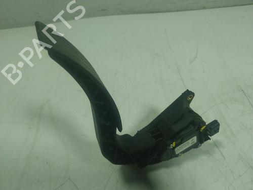 Used Pedal Pedal RENAULT CAPTUR I (J5_, H5_) 0.9 TCe 90 (90 hp) 17384915 17384915