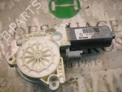 Right front window motor PEUGEOT 307 (3A/C) 2.0 HDi 90 | BP3736070E20 