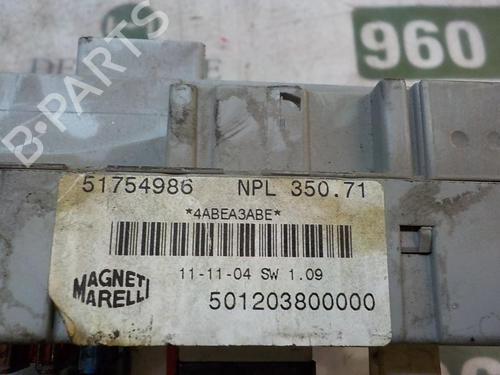 Fuse box LANCIA MUSA (350_) 1.9 D Multijet (350.AXC1A) | BP3999949E1 