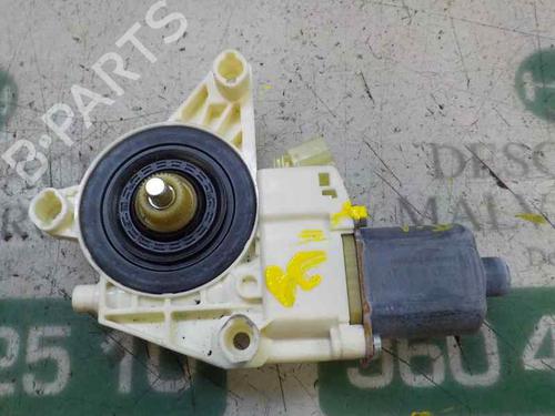 Used Right rear window motor Right rear window motor 5794399 5794399