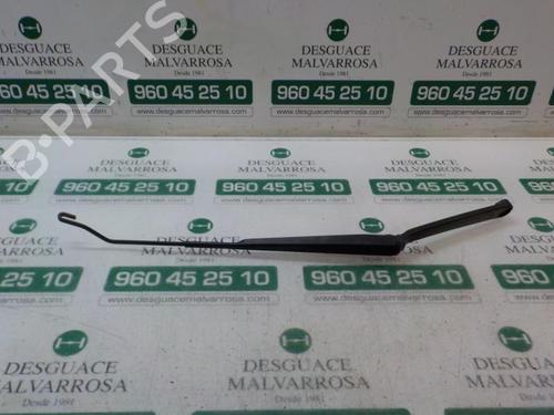 Used Front windshield wiper arm NISSAN X-TRAIL I (T30) [2001-2013]  3880865