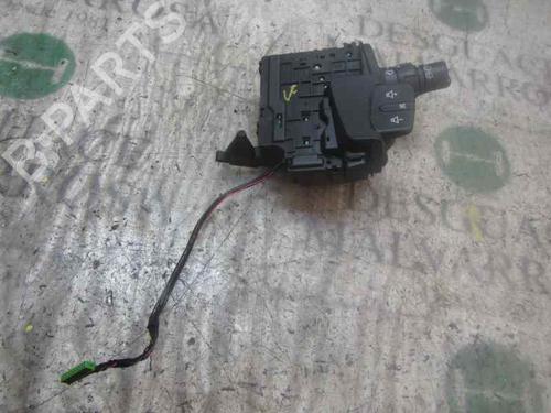 Used Steering column stalk Steering column stalk RENAULT SCÉNIC II (JM0/1_) [2003-2010] 3836549 3836549