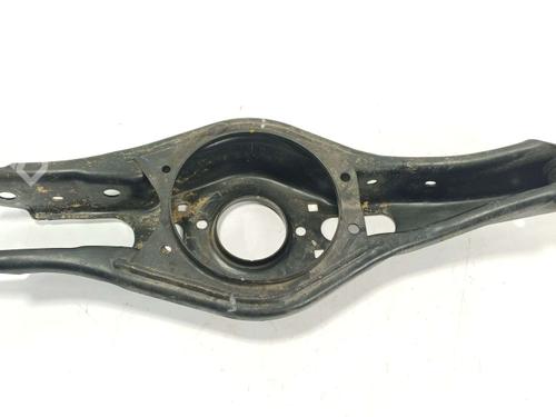 Used Right rear suspension arm Right rear suspension arm KIA SPORTAGE V (NQ5) [2021-2026] 40442676 40442676