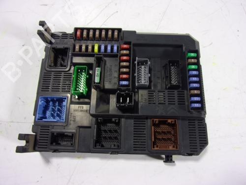 Used Fuse box CITROËN C4 CACTUS [2014-2025]  10725835