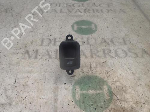 Used Right rear window switch Right rear window switch VOLVO V50 (545) 2.0 D (136 hp) 3812207 3812207