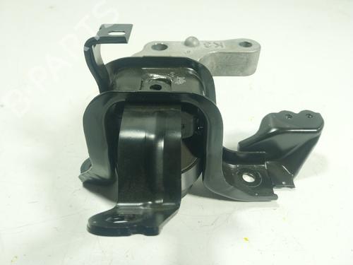 Used Engine mount TOYOTA COROLLA Liftback (_E11_) [1997-2002]  23269149
