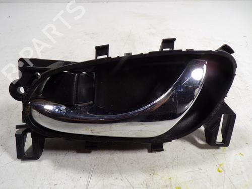Used Front left interior door handle Front left interior door handle 7645407 7645407