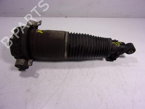 right-rear-shock-absorber-audi-q7-4lb-30-tdi-quattro-7l8616020c-7l8616020a-2006-2007-2008-2009-2010-2011-2012-2013-2014-2015-2016-15522979 main image
