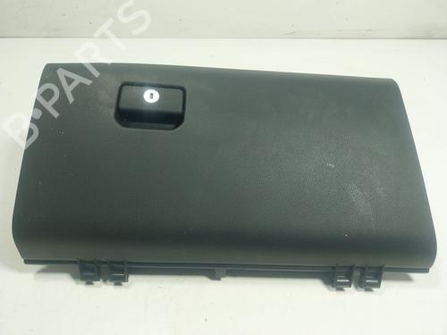 Used Glove box Glove box TOYOTA HIGHLANDER (GSU7_, AXUH7_, TXUA7_) 2.5 Hybrid AWD (AXUH78) (246 hp) 19539152 19539152