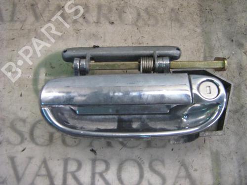 Used Front left exterior door handle Front left exterior door handle 3735632 3735632