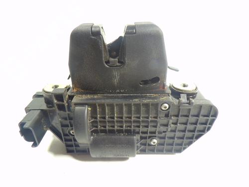 tailgate-lock-citroen-c-elysee-dd_-16-bluehdi-100-2012-7673240 main image