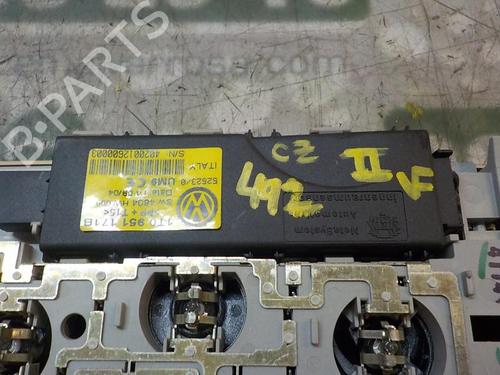 Innerbelysning VW TOURAN (1T1, 1T2) 2.0 TDI 16V | BP7411512I8 