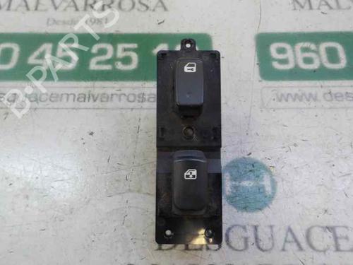 Used Right front window switch KIA CARENS III MPV (UN) [2006-2013]  5212340