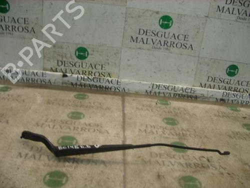 Used Front windshield wiper arm FORD FIESTA V (JH_, JD_) 1.4 TDCi (68 hp) 3785646